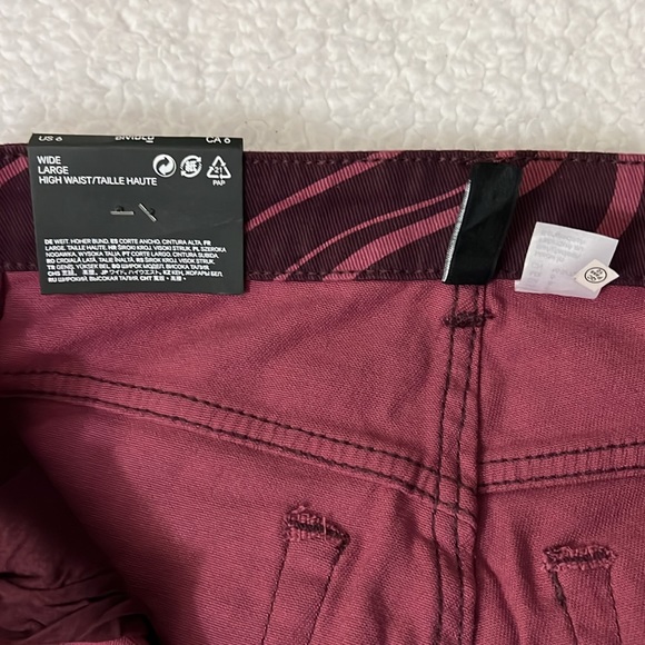 NWT H&M Divided Zebra Wide Leg Jeans SZ 6 - Picture 9 of 10